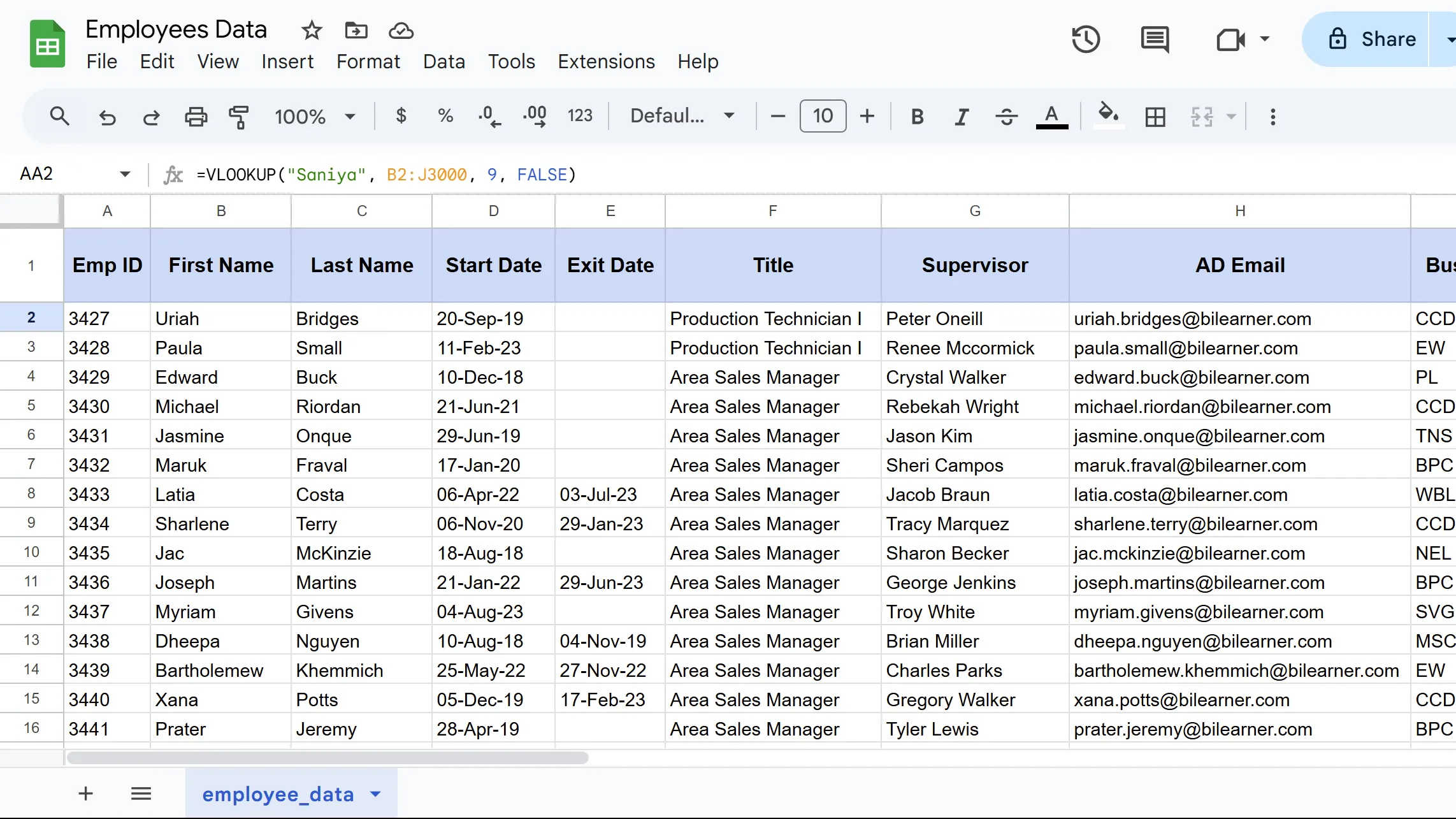 Kết quả hàm VLOOKUP trong Google Sheets hiển thị thông tin tra cứu "Saniya"