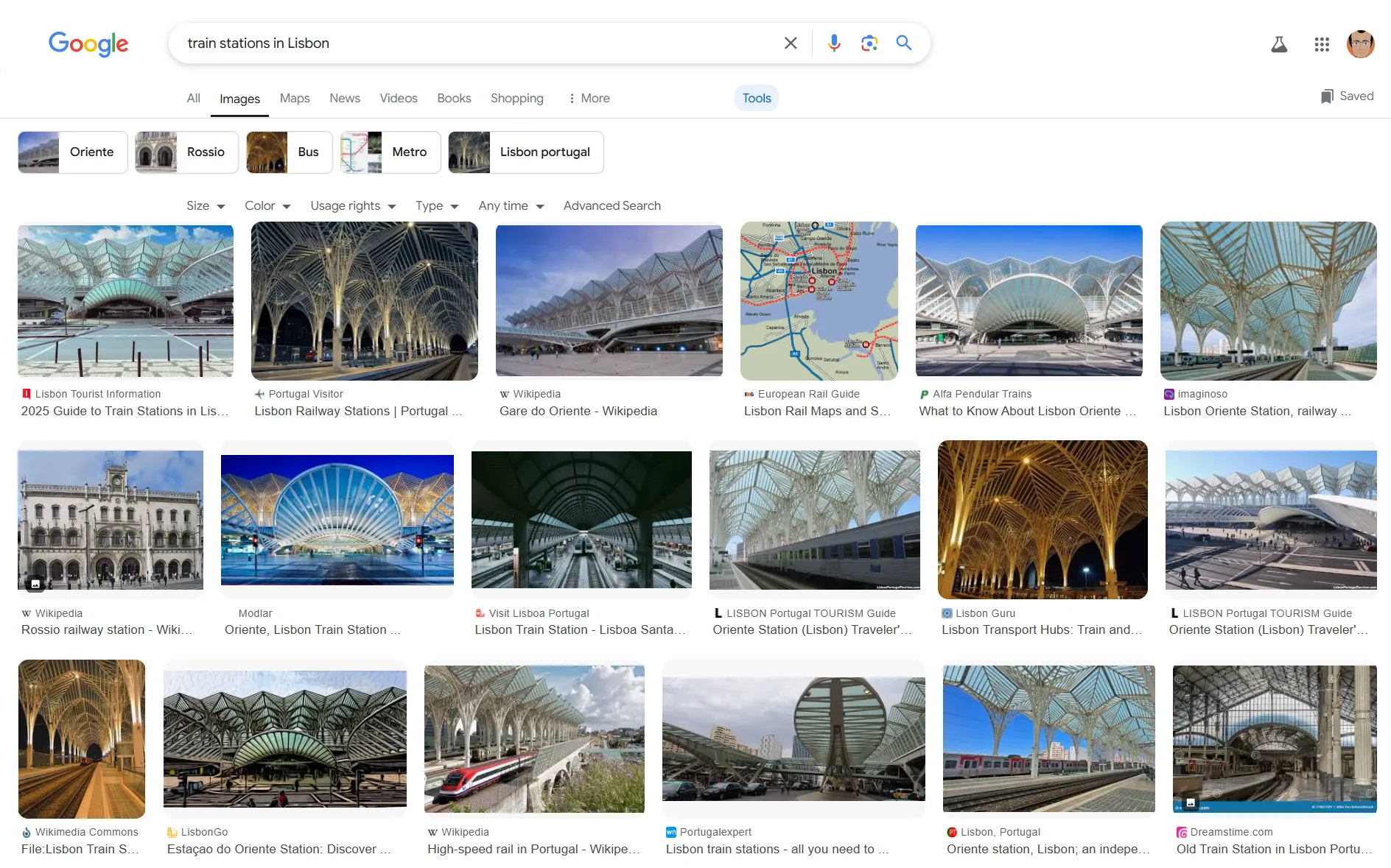 Kết quả tìm kiếm Google Hình Ảnh về các lựa chọn giao thông công cộng tại Lisbon, cho thấy nhà ga và biển báo
