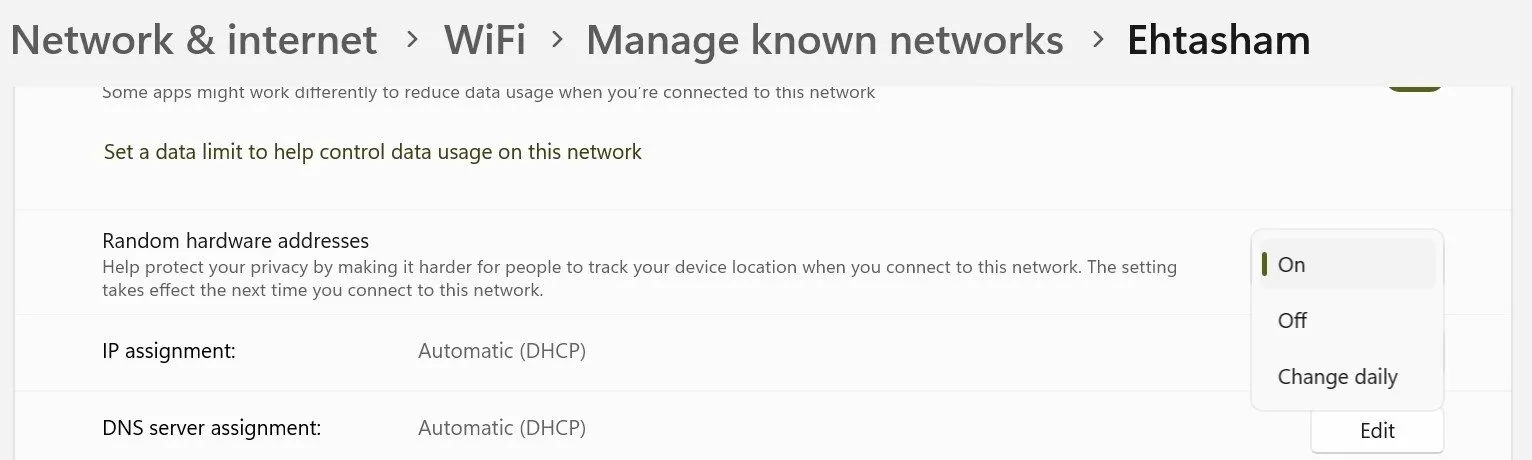Kích hoạt địa chỉ phần cứng ngẫu nhiên cho một mạng Wi-Fi cụ thể trên Windows.