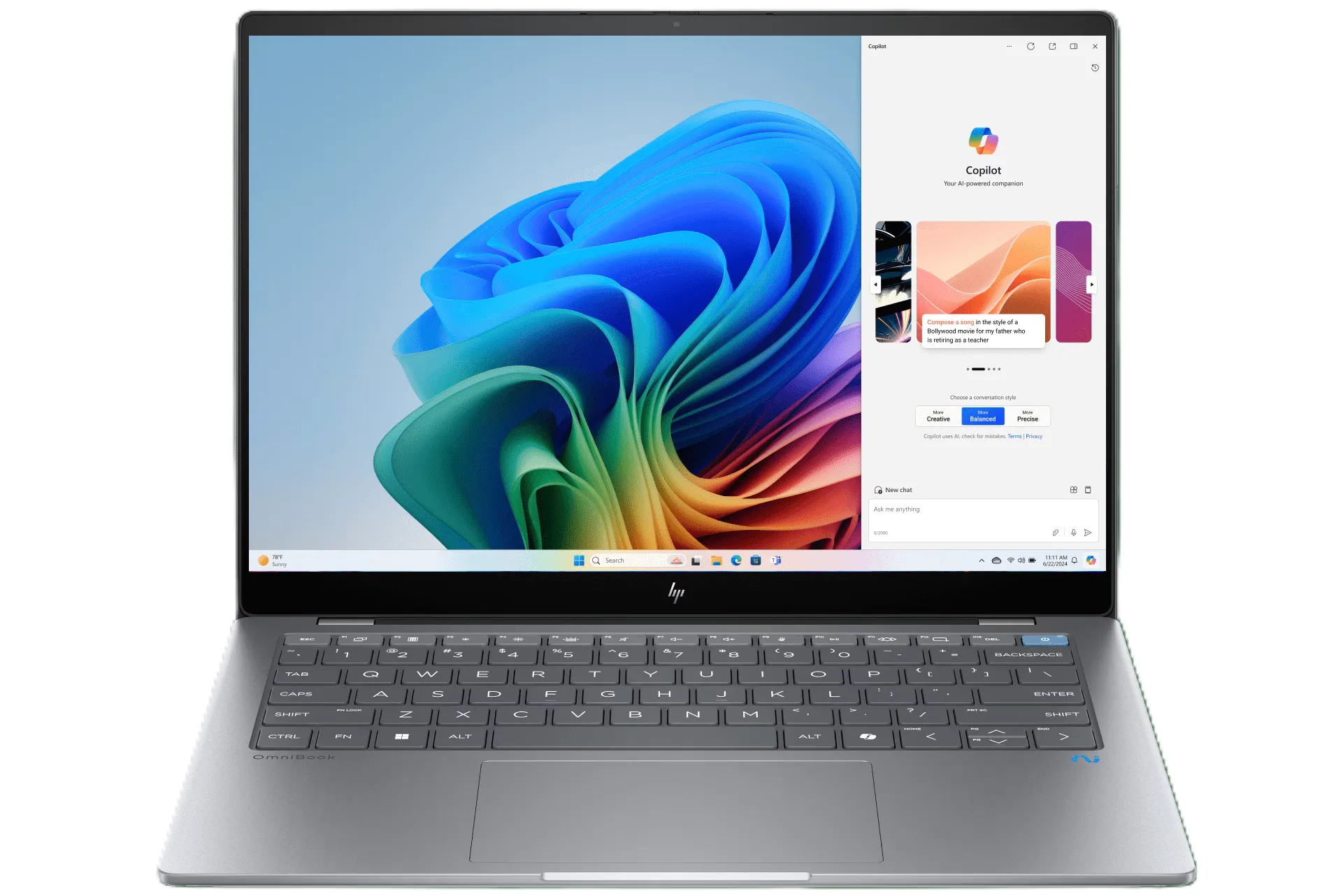 Laptop HP OmniBook X màu bạc mở ra, hiển thị màn hình LCD 14 inch và bàn phím tiện dụng cho công việc