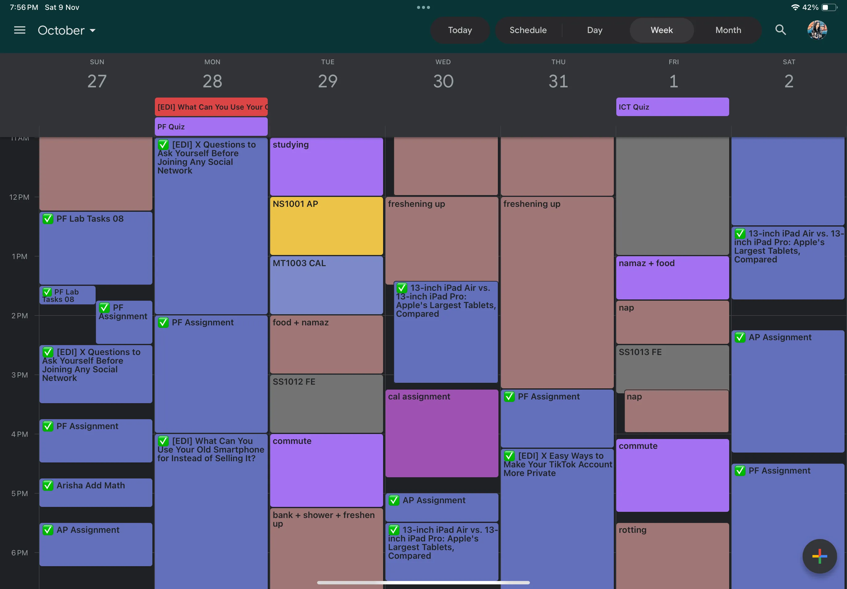 Lịch tuần được lên kế hoạch chi tiết trong Google Calendar, hiển thị các sự kiện và công việc được sắp xếp khoa học giúp quản lý thời gian.