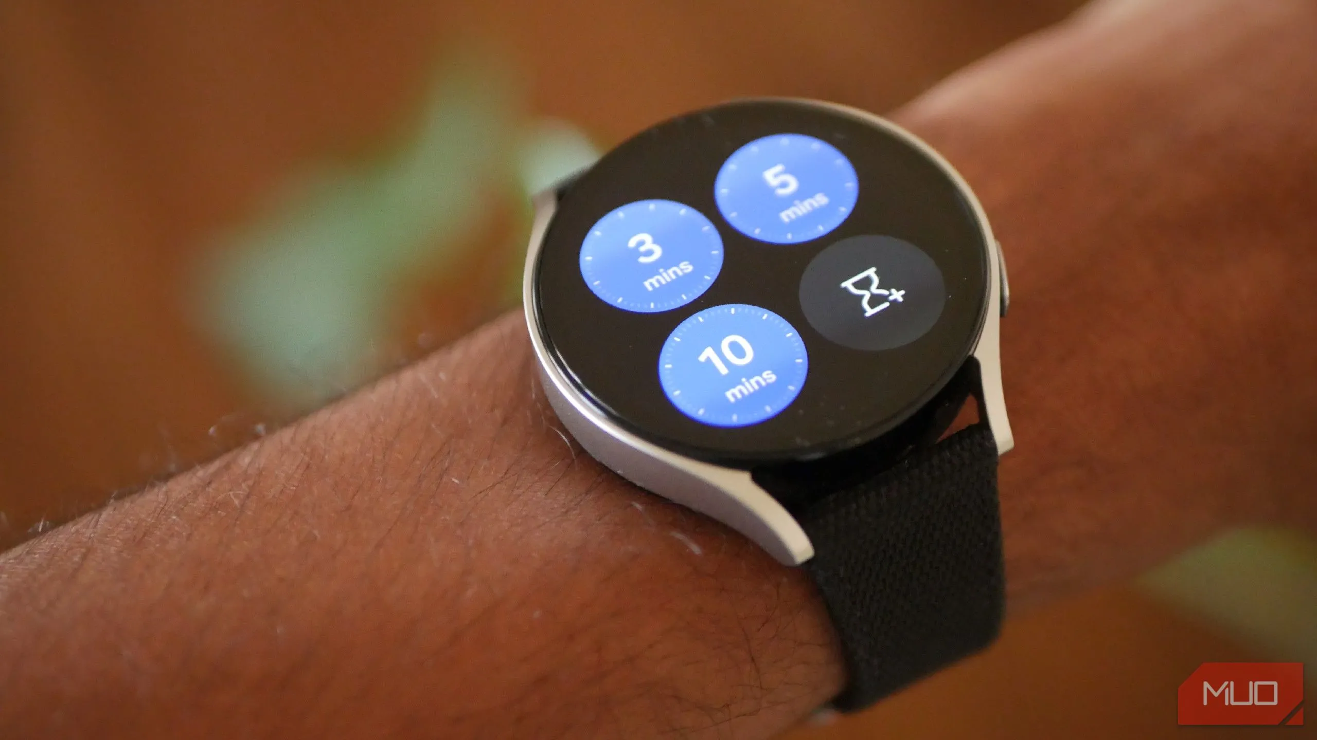 Màn hình cài đặt sẵn thời gian hẹn giờ trên ứng dụng đồng hồ của Galaxy Watch 6, tiện lợi cho các khoảng nghỉ ngắn.