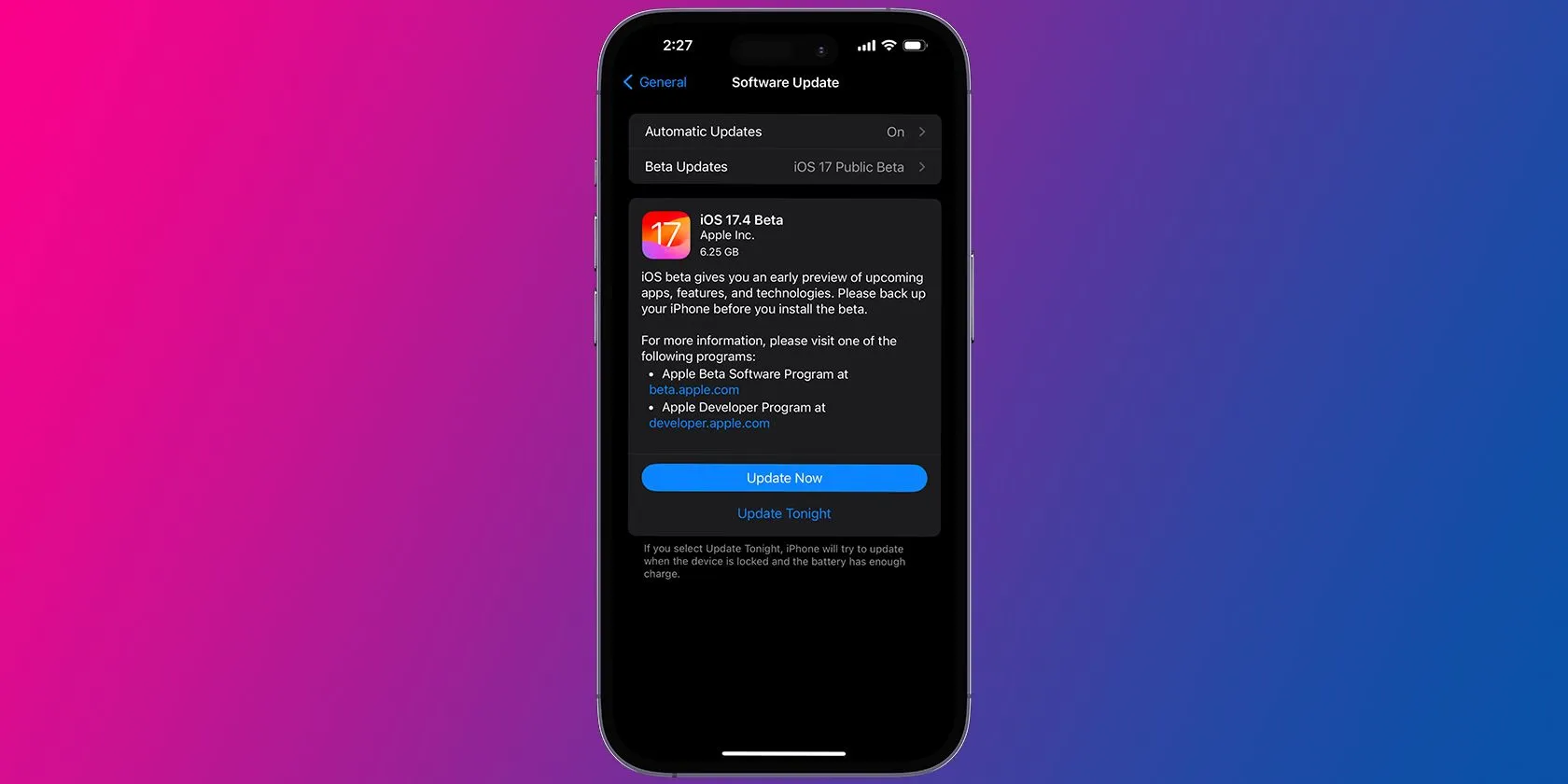 Màn hình cập nhật phần mềm iOS 17.4 trên iPhone, nhấn mạnh tầm quan trọng của việc cập nhật bảo mật