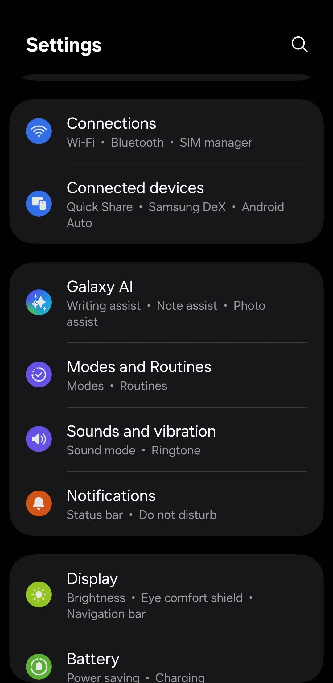 Màn hình chính cài đặt trên điện thoại Android, điểm khởi đầu cho các tùy chỉnh