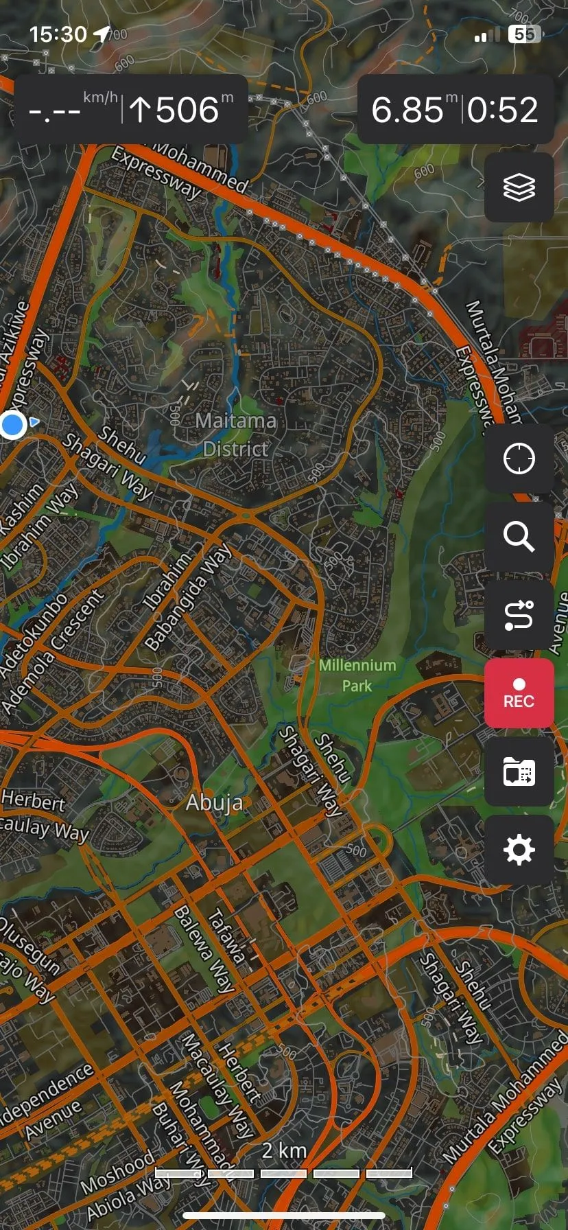 Màn hình chính của Guru Maps hiển thị bản đồ và các tùy chọn điều khiển, cung cấp khả năng điều hướng offline mạnh mẽ.