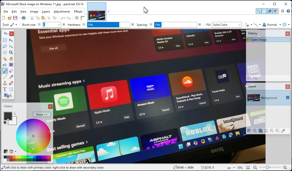 Màn hình chính của ứng dụng chỉnh sửa ảnh Paint.NET trên Windows 11.