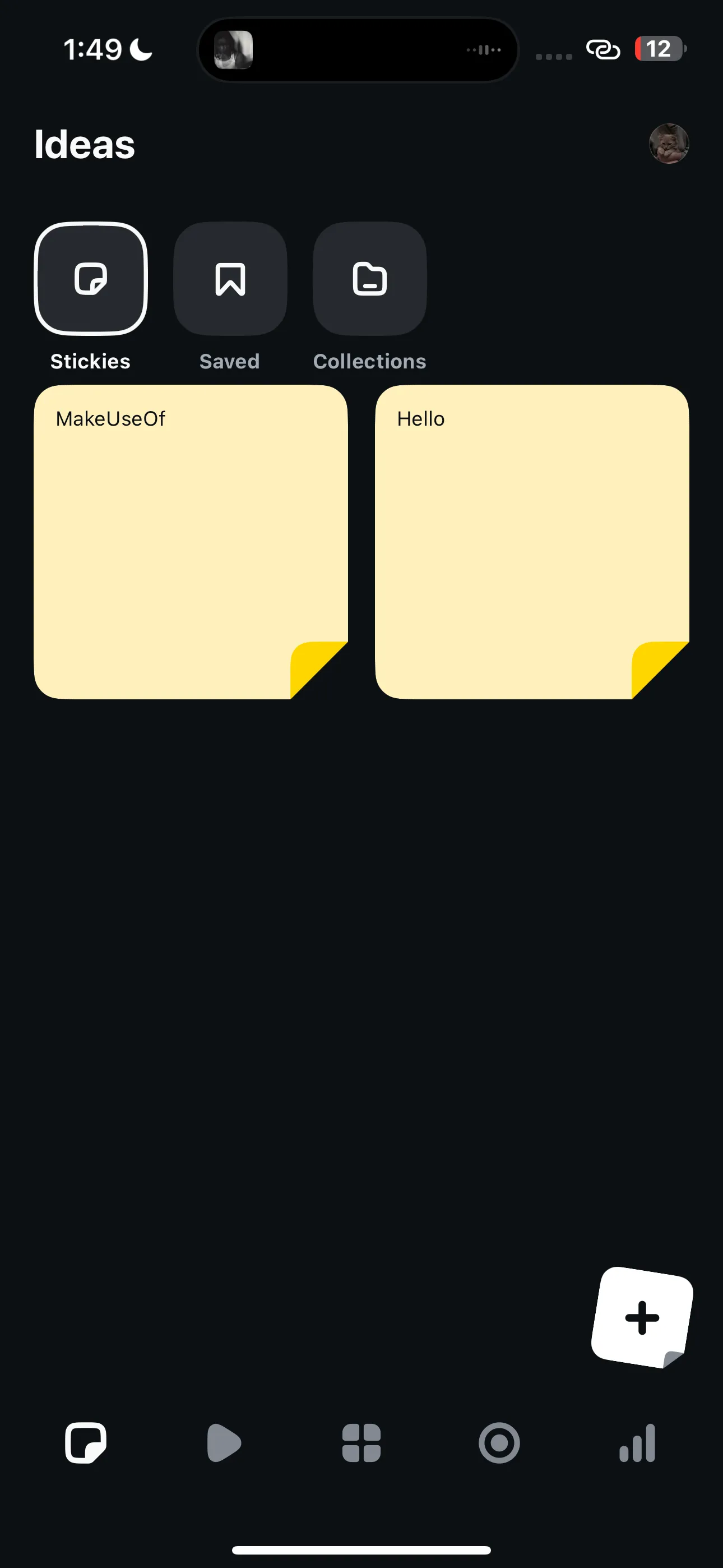 Màn hình giao diện ứng dụng Edits của Instagram, hiển thị phần "Stickies" trong tab "Ideas" với các ghi chú ý tưởng chỉnh sửa video.