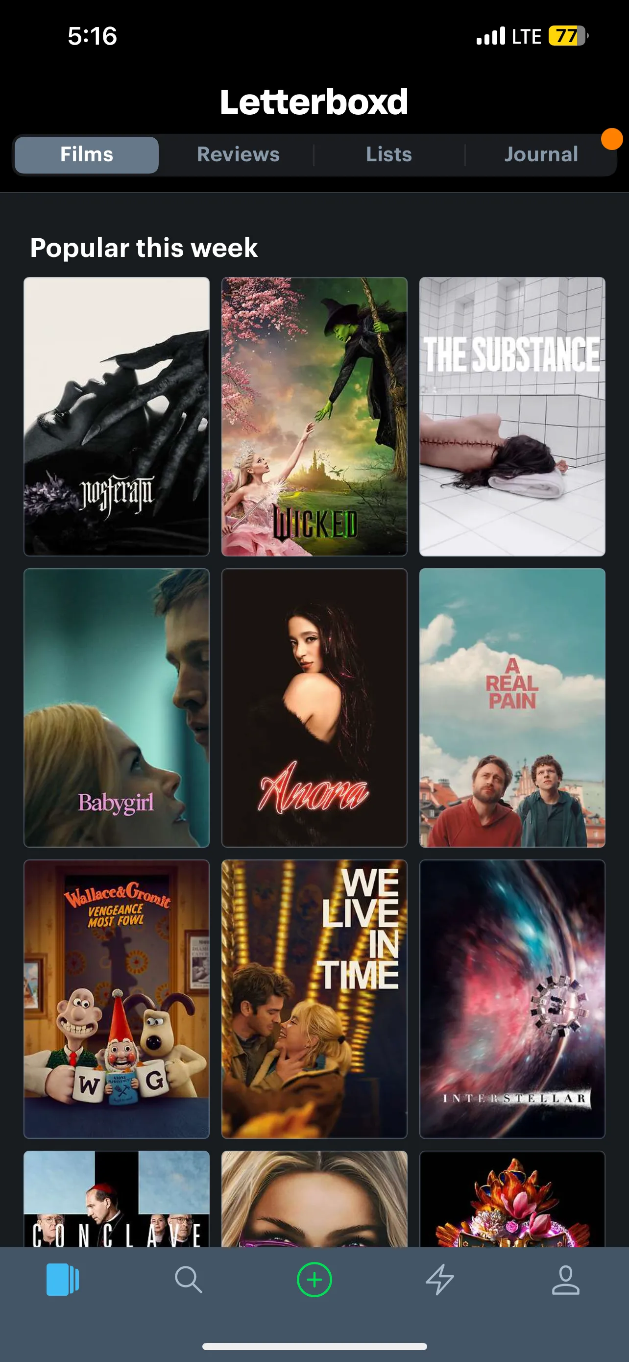 Màn hình Letterboxd hiển thị danh sách các bộ phim phổ biến nhất trong tuần, gợi ý cho người dùng những lựa chọn phim đang thịnh hành.