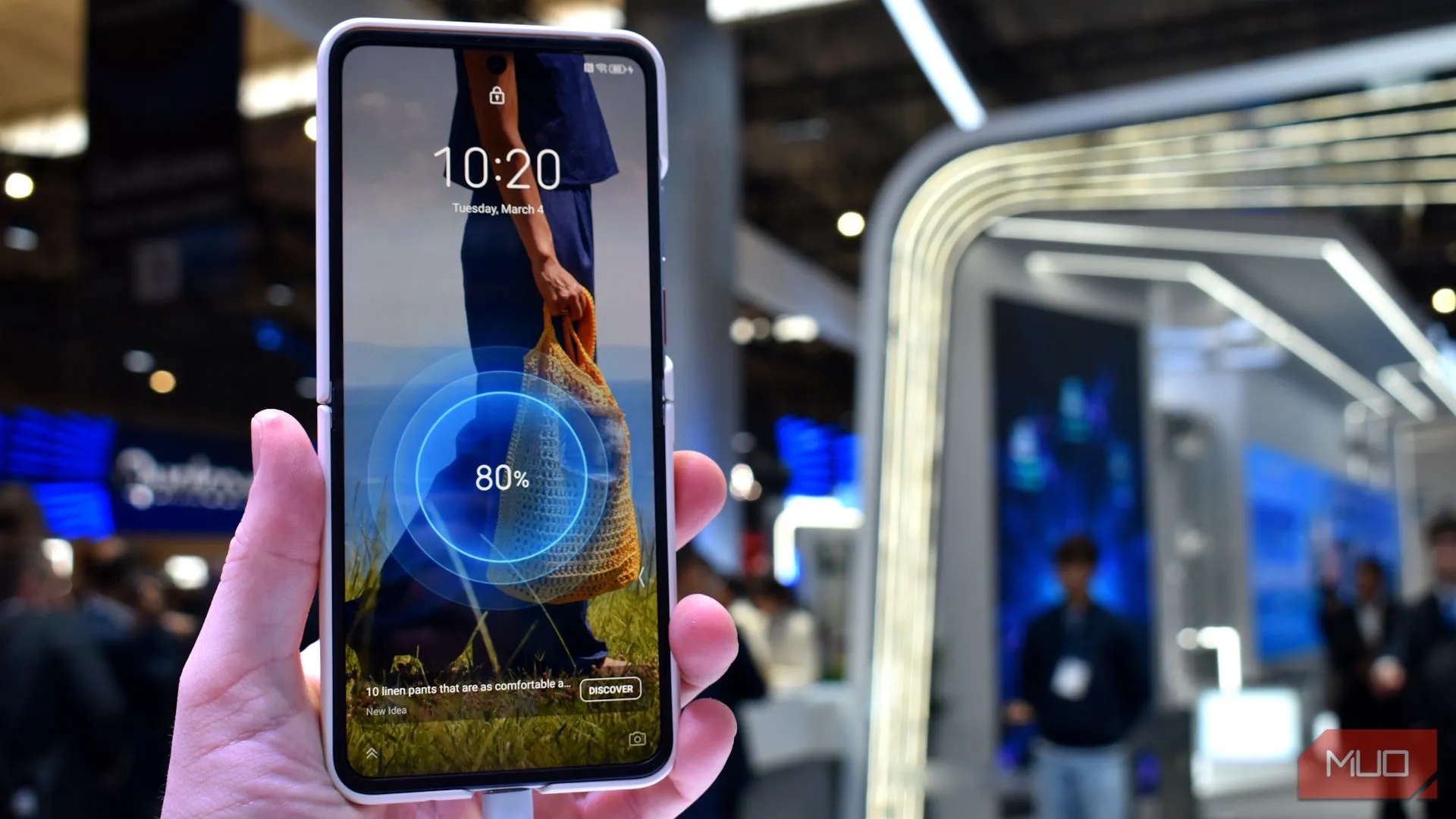 Màn hình OLED chính 6.9 inch của Nubia Flip 2 5G