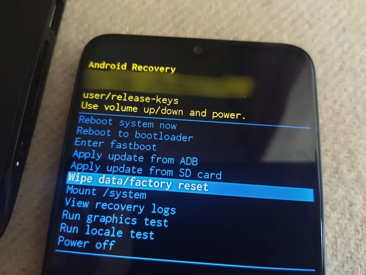 Màn hình Recovery Mode của Android với các tùy chọn hệ thống
