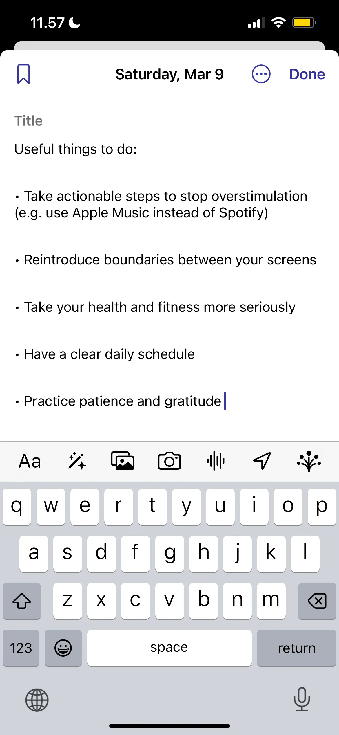 Màn hình thêm mục nhật ký mới vào Apple Journal, cho phép người dùng tùy chỉnh nội dung và phương tiện.