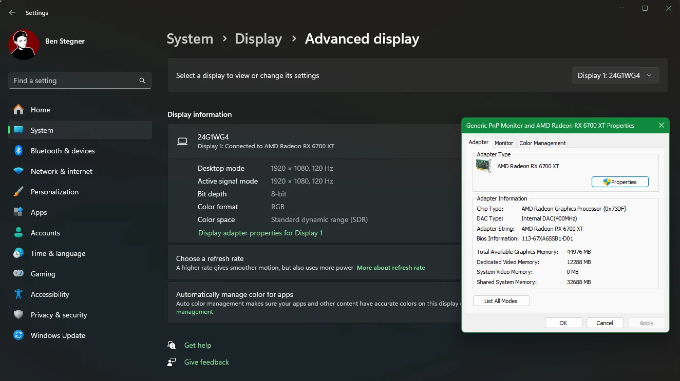 Màn hình "Thuộc tính Bộ điều hợp Hiển thị" trên Windows 11, nơi hiển thị dung lượng VRAM (Bộ nhớ video chuyên dụng)