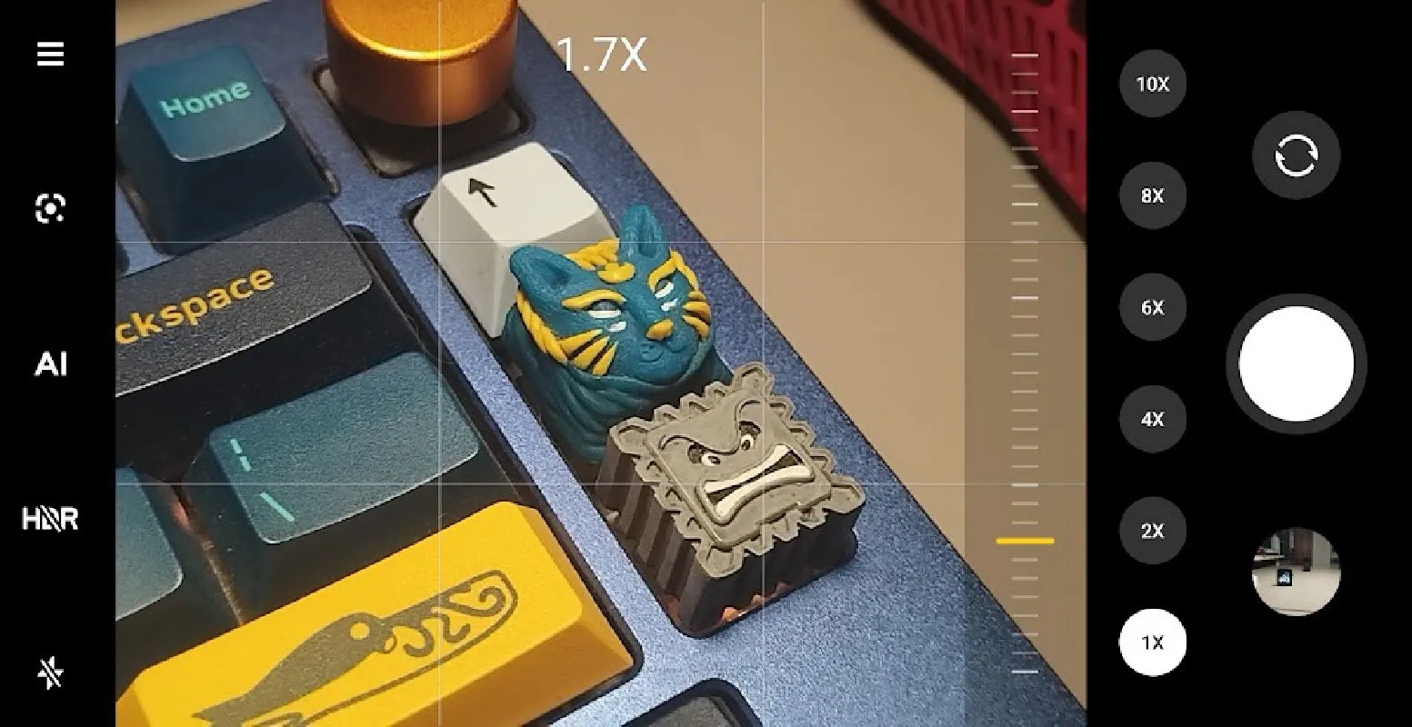 Màn hình ứng dụng camera điện thoại với thanh điều chỉnh zoom