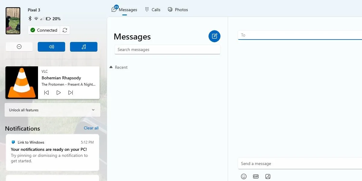 Màn hình Windows hiển thị ứng dụng Phone Link với tin nhắn điện thoại Android