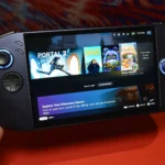 Máy chơi game cầm tay Lenovo Legion Go S chạy SteamOS tại CES 2025