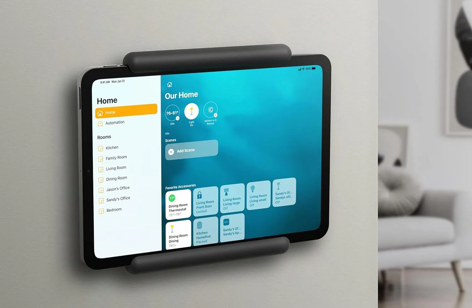 Máy tính bảng iPad được sử dụng làm trung tâm điều khiển nhà thông minh, kết nối và quản lý các thiết bị IoT
