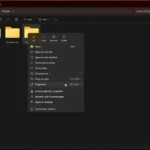 Menu chuột phải thư mục Screenshots trong File Explorer, trỏ vào tùy chọn Properties