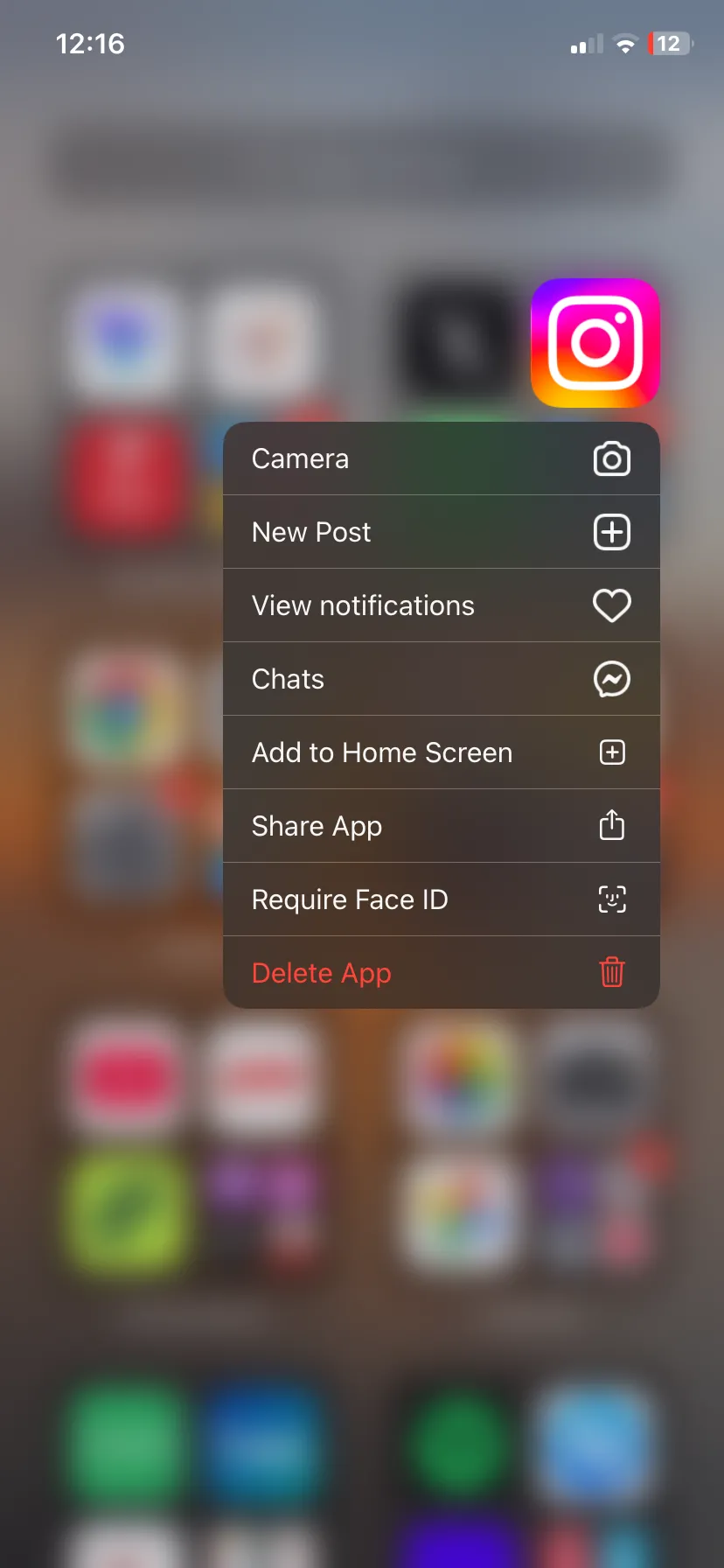 Menu ngữ cảnh của ứng dụng Instagram với các tác vụ nhanh bao gồm tạo bài đăng mới và truy cập trực tiếp tin nhắn.