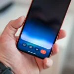 Mô phỏng trải nghiệm Gemini AI trên Google Pixel 9a với giao diện trò chuyện trực tiếp.