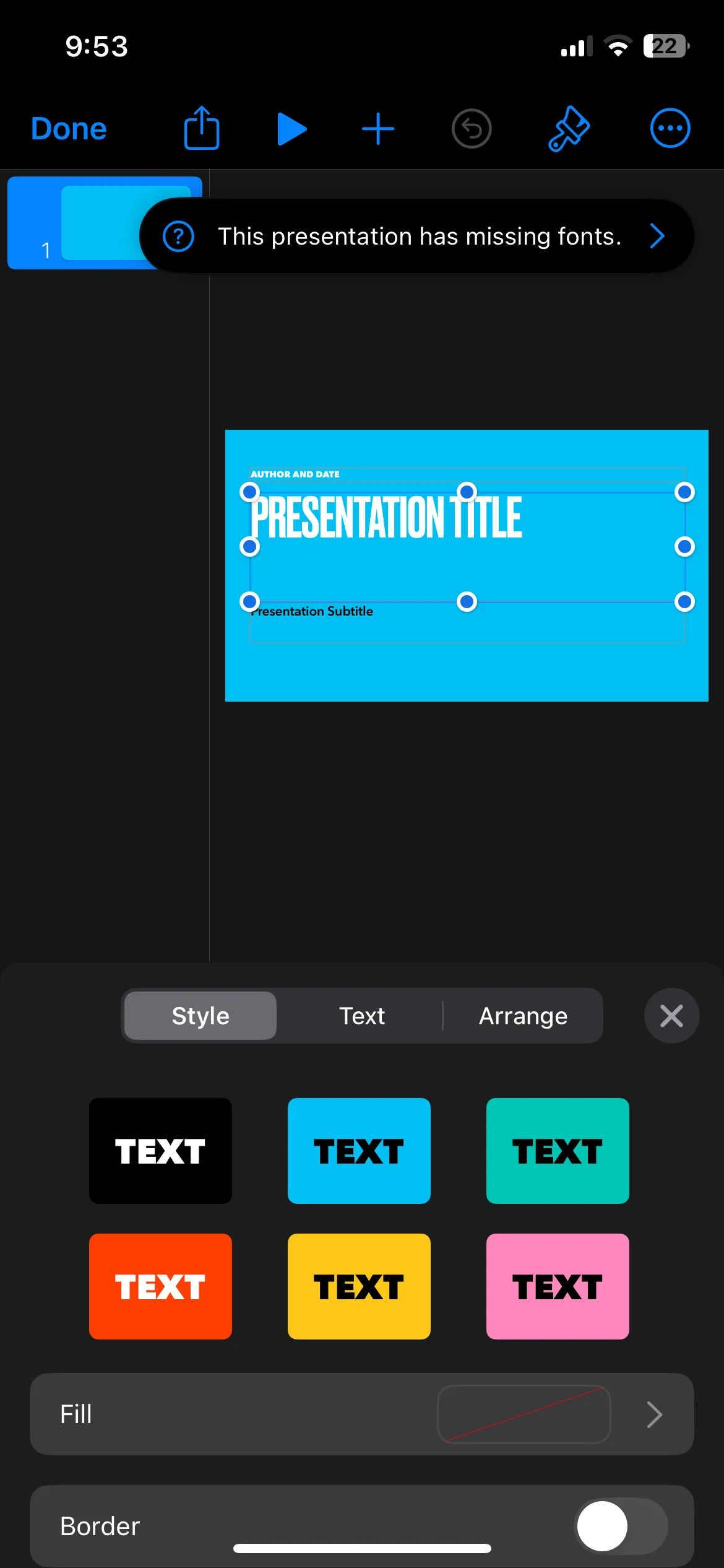 Một slide thuyết trình đang được chỉnh sửa trong ứng dụng Keynote trên iPhone, minh họa khả năng thiết kế trực quan.