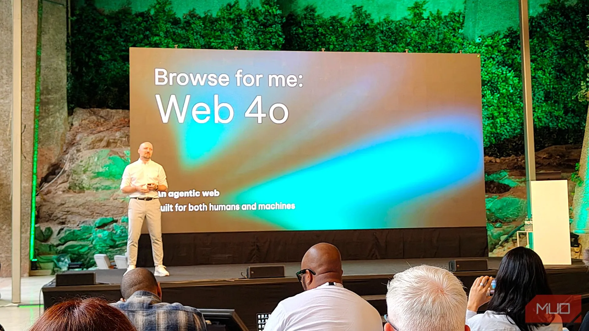 Slide trình bày về Web 4o tại sự kiện Opera Browser Days, thể hiện tầm nhìn của Opera về kỷ nguyên web mới với AI