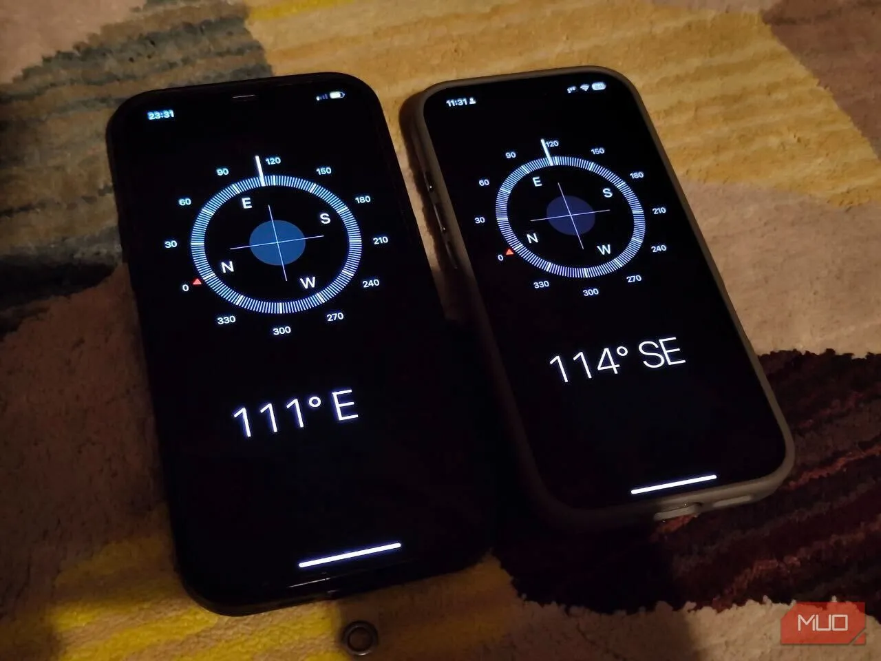 So sánh chỉ số la bàn từ hai điện thoại iPhone