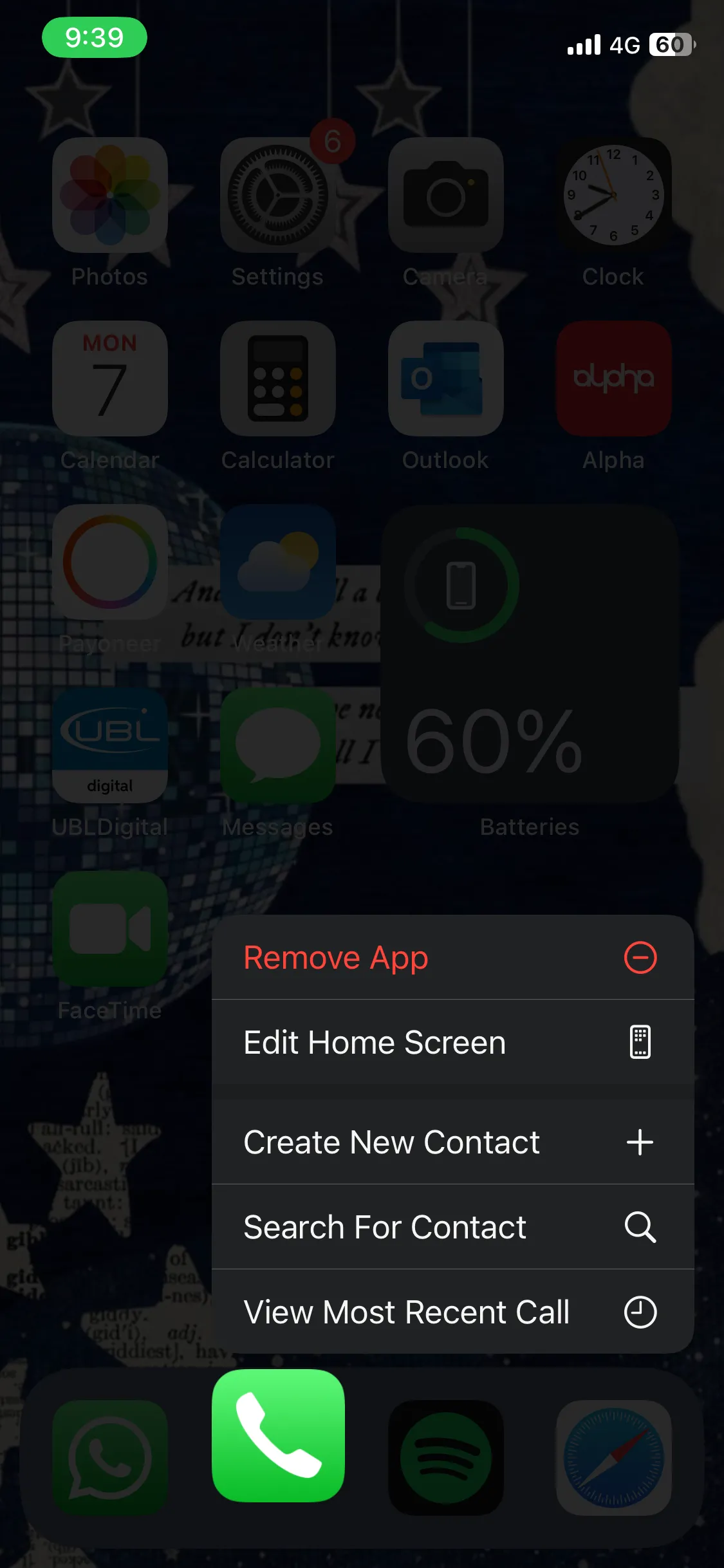So sánh menu ngữ cảnh khi bật và tắt tính năng Giảm độ trong suốt trên iPhone
