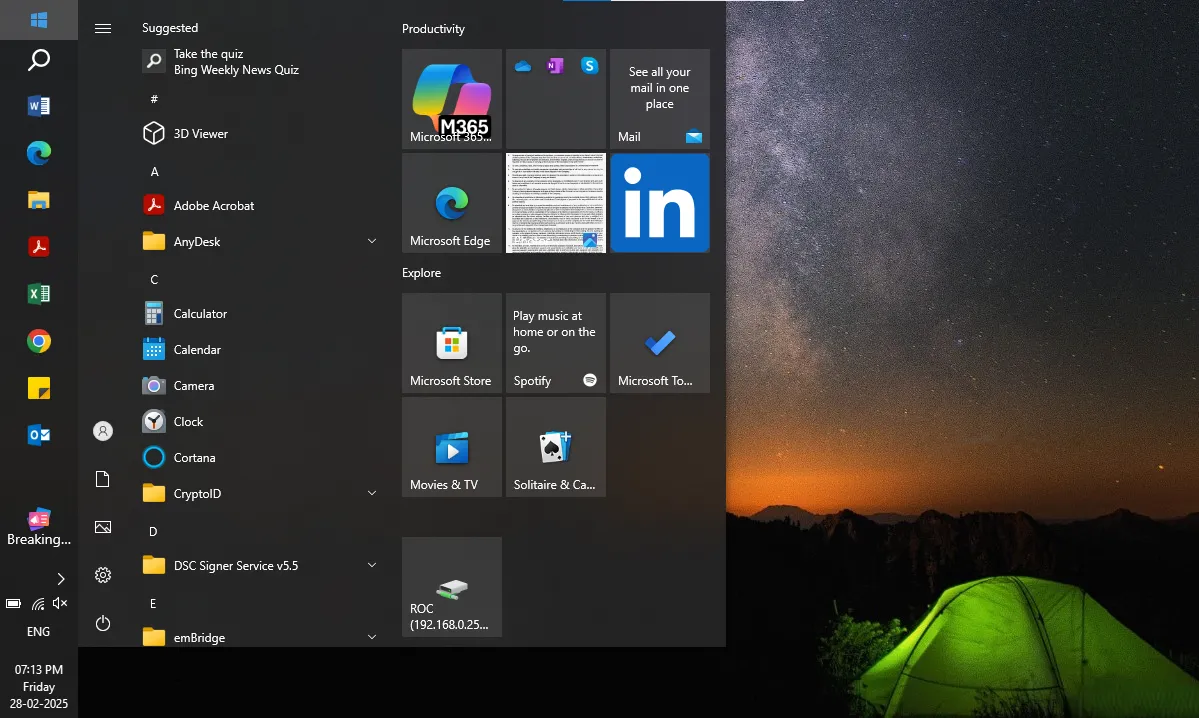 Start Menu và thanh tác vụ Windows 10 được di chuyển sang cạnh trái màn hình, thể hiện khả năng tùy biến linh hoạt.