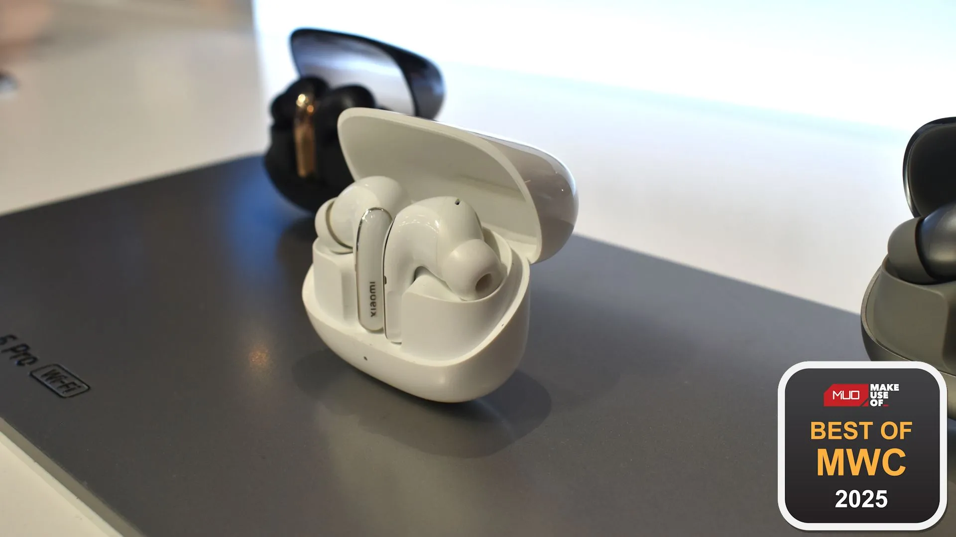 Tai nghe Xiaomi Buds 5 Pro Wi-Fi tại MWC 2025 với thiết kế không dây hiện đại