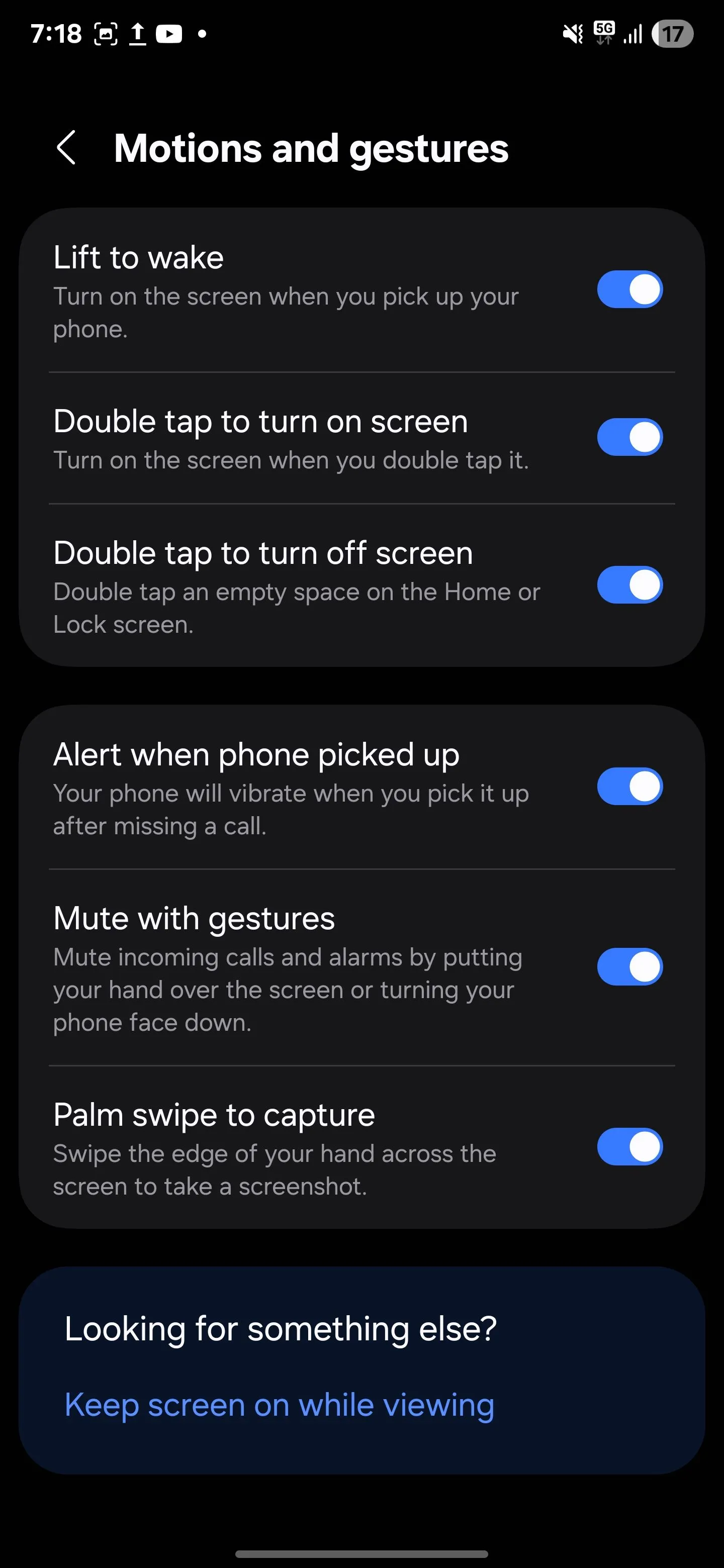 Tắt tính năng Nâng lên để bật màn hình trên điện thoại Samsung để tránh màn hình tự bật không cần thiết.