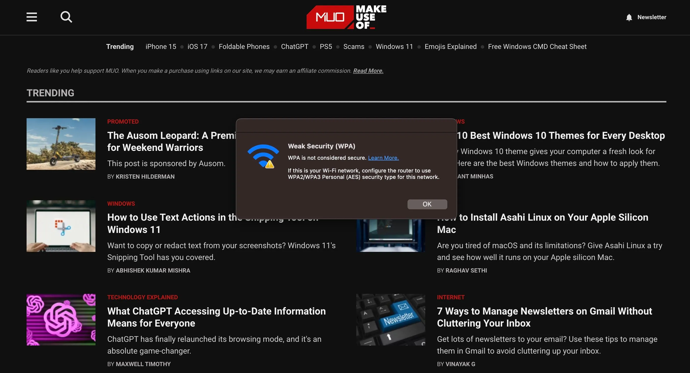 Thông báo cảnh báo trên macOS về việc mạng Wi-Fi đang kết nối sử dụng loại bảo mật yếu, nhấn mạnh sự cần thiết của các lớp bảo mật bổ sung ngoài VPN.