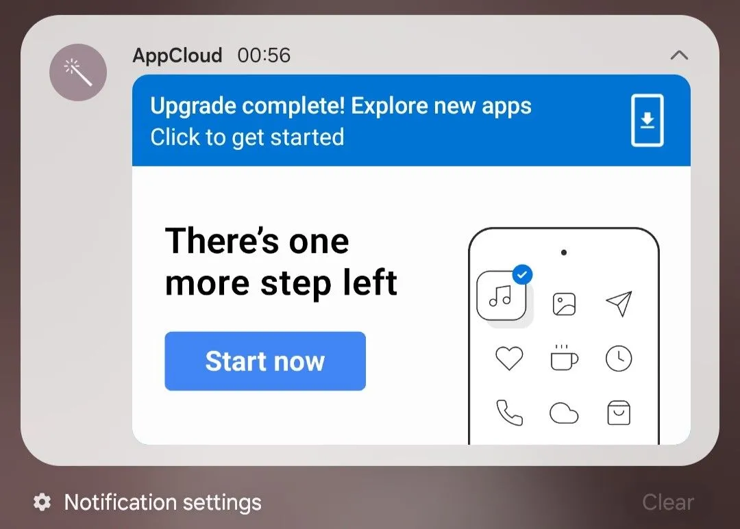 Thông báo quảng cáo từ AppCloud trên điện thoại Samsung, hiển thị lời mời 'khám phá ứng dụng mới'.