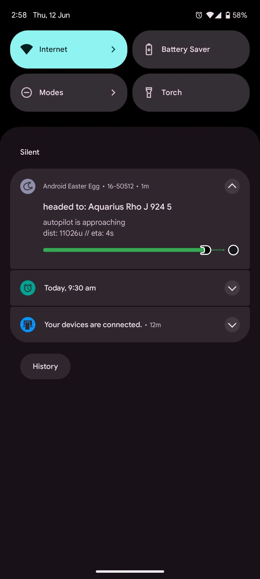 Thông báo từ Easter Egg Android 16 hiển thị trên màn hình Pixel