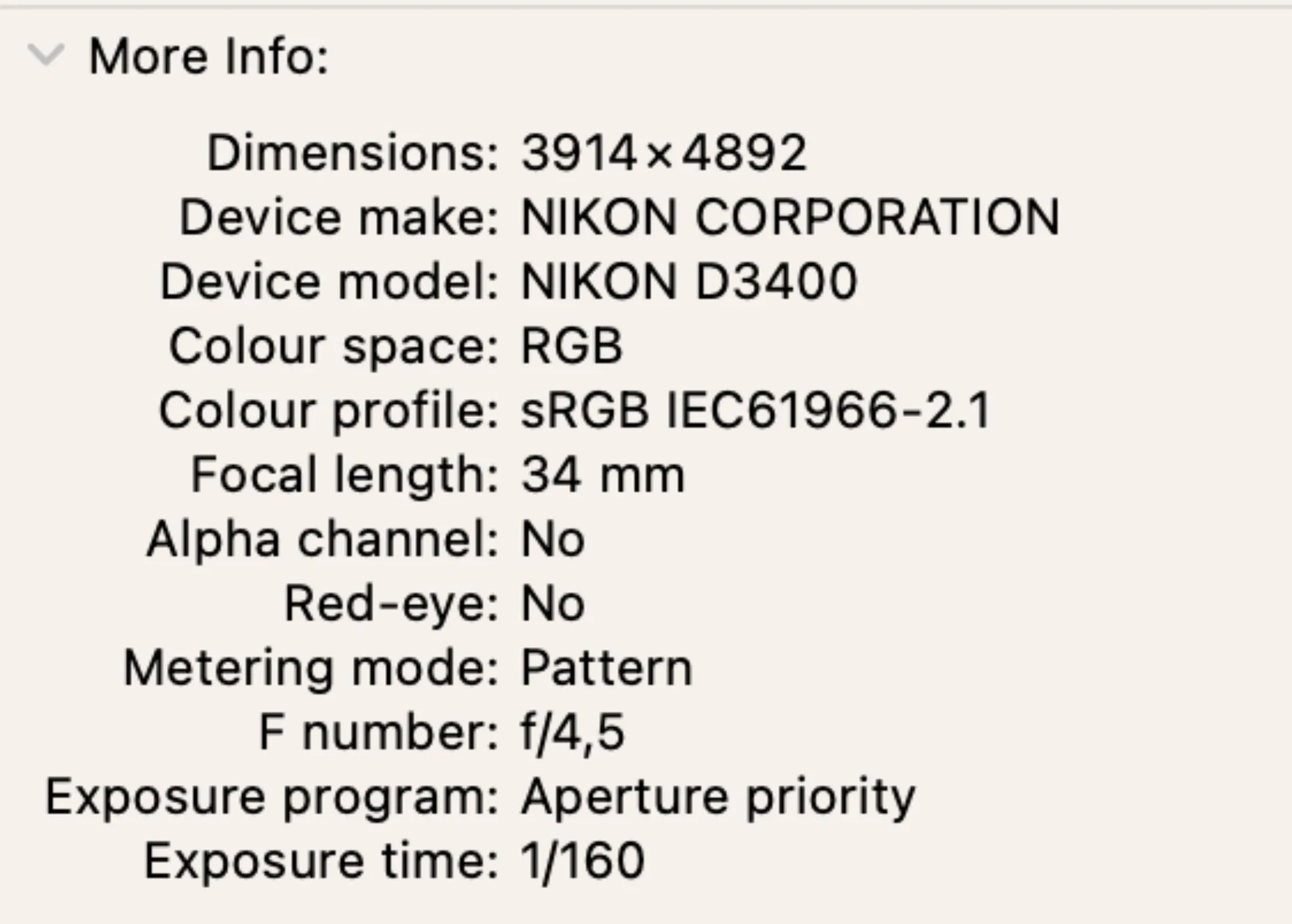 Thông tin metadata camera hiển thị trên máy tính