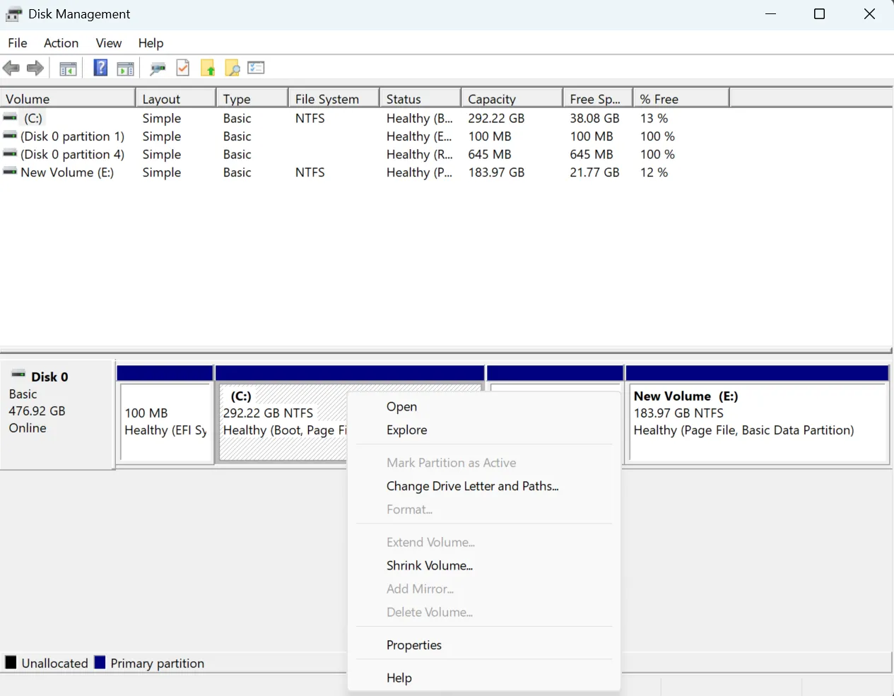 Tiện ích Quản lý Đĩa (Disk Management) của Windows 11 hiển thị các tùy chọn phân vùng ổ đĩa