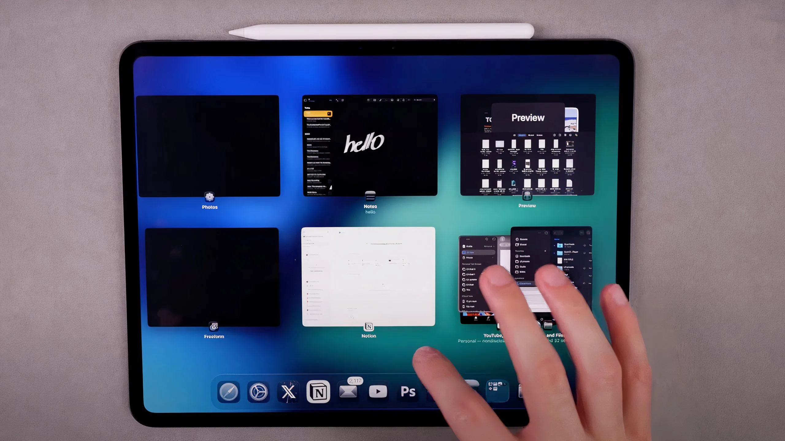 Tính năng Exposé trong iPadOS 26 hiển thị tổng quan tất cả các cửa sổ ứng dụng đang mở, giúp chuyển đổi nhanh chóng