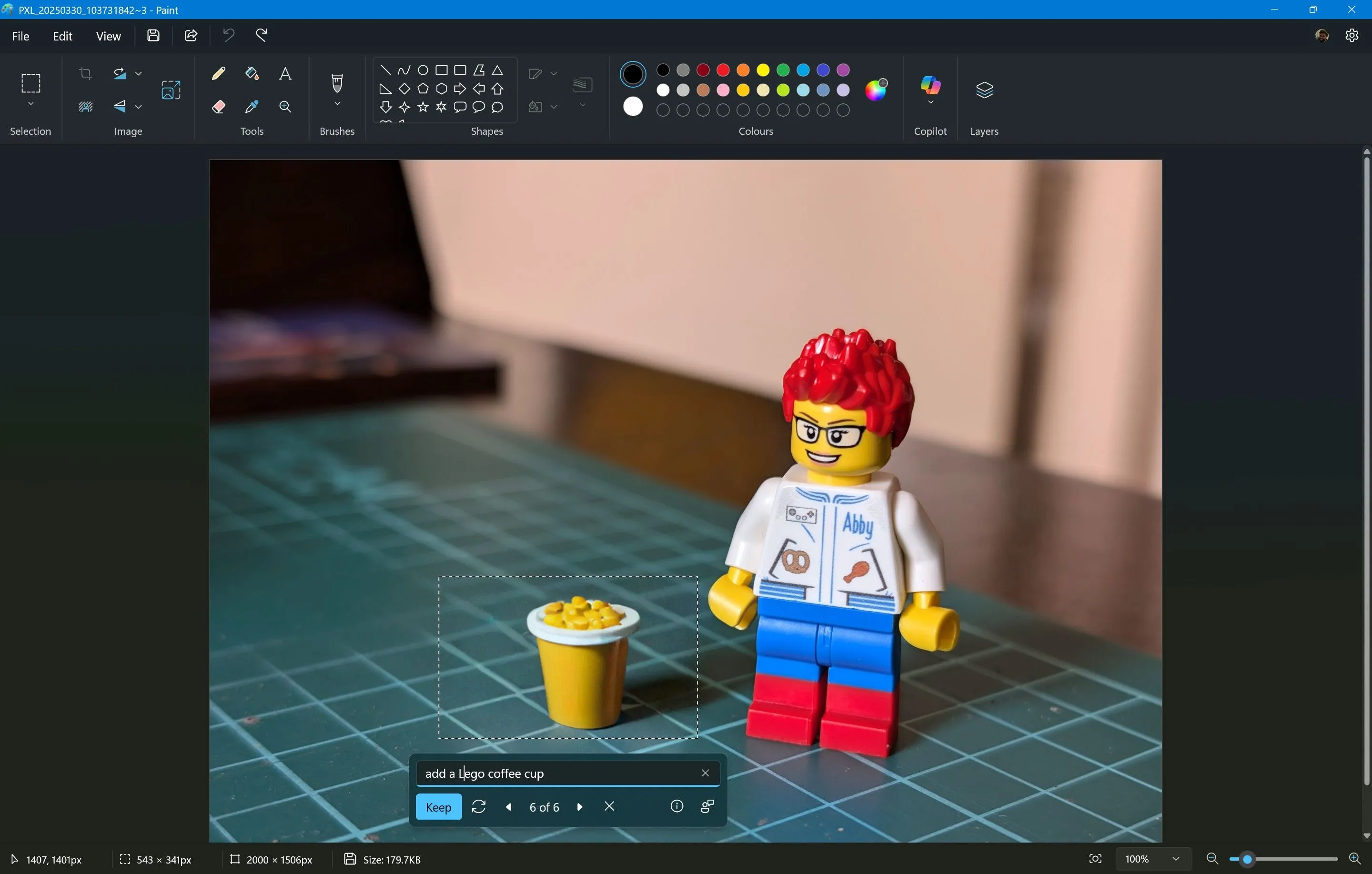 Tính năng Generative Fill trong Microsoft Paint minh họa việc thêm vật thể bằng AI vào vùng chọn