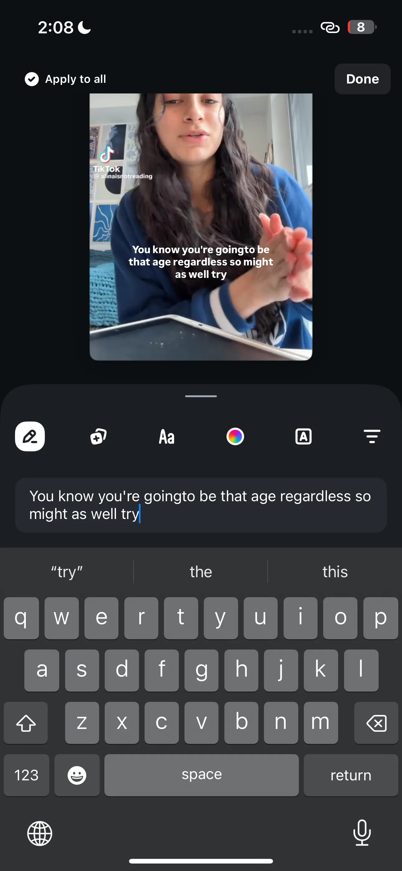 Tính năng tự động tạo phụ đề (auto-captioning) đang hoạt động trong ứng dụng Edits của Instagram, hiển thị văn bản được chuyển đổi từ giọng nói.