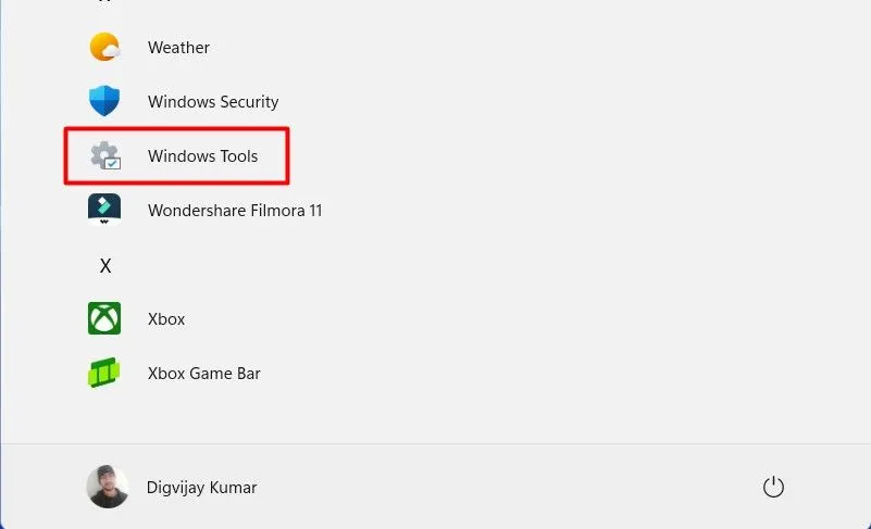 Truy cập Chính sách Bảo mật Cục bộ từ thư mục Windows Tools trong Menu Start