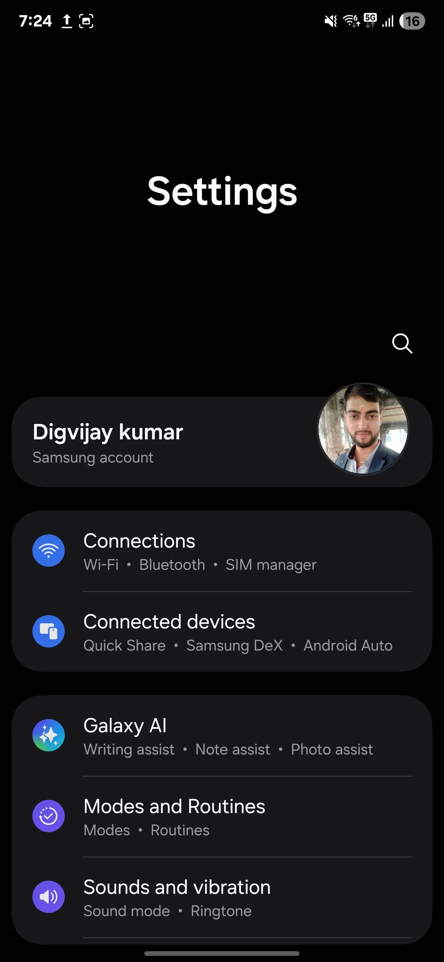 Truy cập mục Kết nối trong Cài đặt của điện thoại Samsung để quản lý dữ liệu.