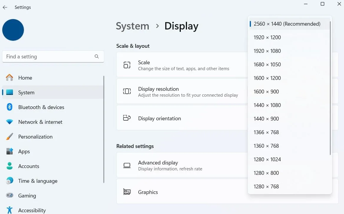 Tùy chọn độ phân giải màn hình trong Cài đặt Windows 11