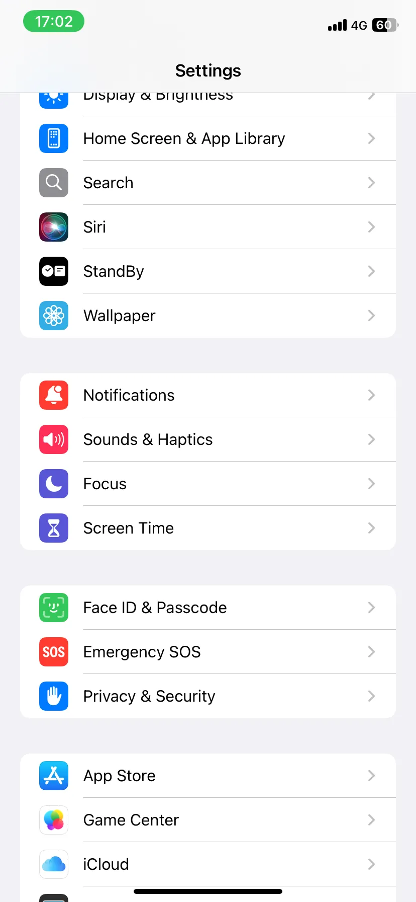 Ứng dụng Cài đặt iPhone với tùy chọn Thông báo nổi bật, để tùy chỉnh cảnh báo.