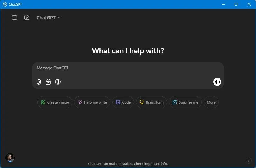 Ứng dụng ChatGPT trên Windows 11 với giao diện trò chuyện chính và thanh lịch sử tương tác ở bên.