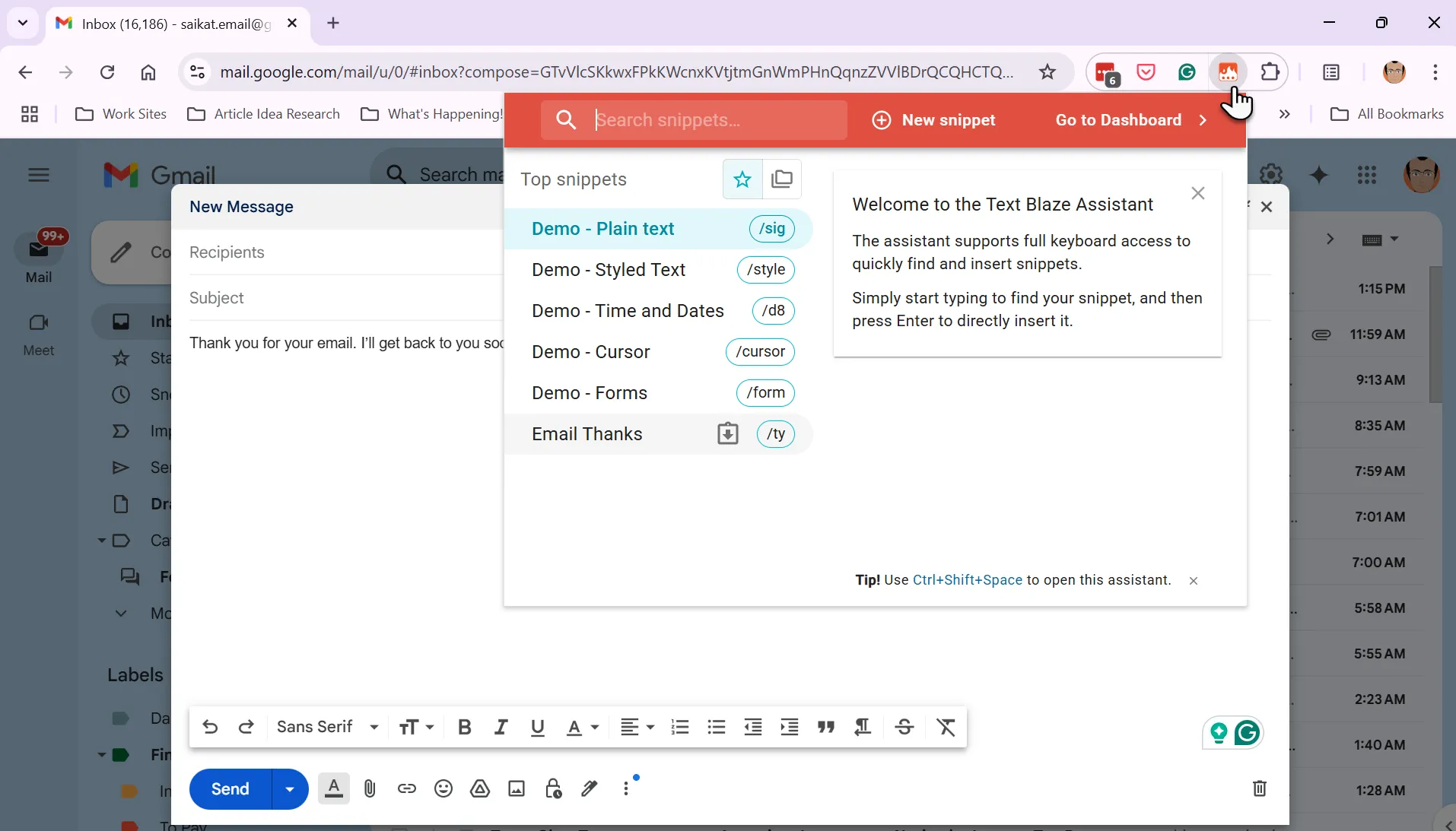 Ví dụ về cách Text Blaze mở rộng văn bản tự động khi gõ phím tắt trong email